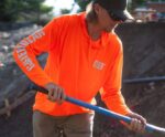 ハイビスアップフフード付き長袖Tシャツ 黄色 男性 N2JB0V222 Caterpillar |トップス＆アウター - 画像 (4)